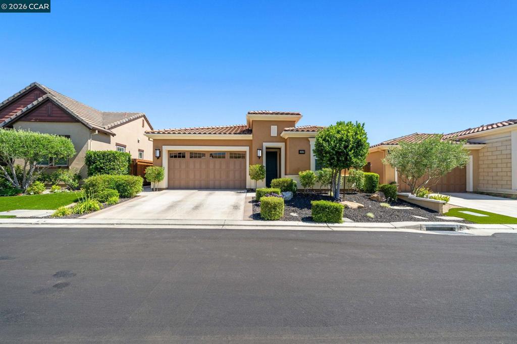 1929 Burgundy Lane