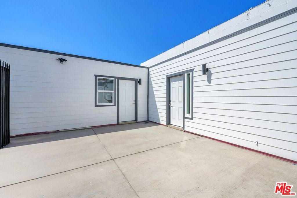 303 Culver Boulevard