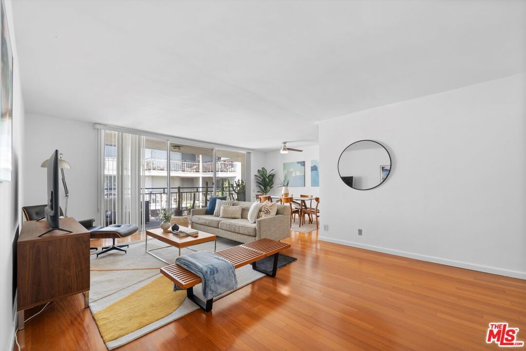Photo of 7260 Hillside Avenue #305, Los Angeles, CA 90046 (MLS # 25542533)