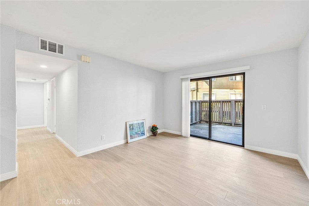 1309 W Mission Boulevard 79