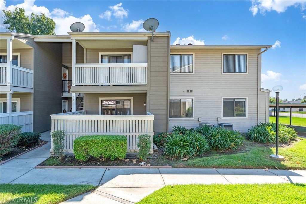 1309 W Mission Boulevard 79