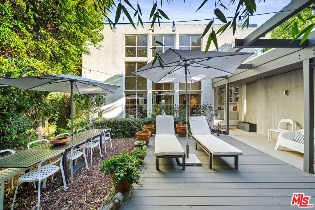 Photo of 12315 Gorham Avenue, Los Angeles, CA 90049 (MLS # 26673847)