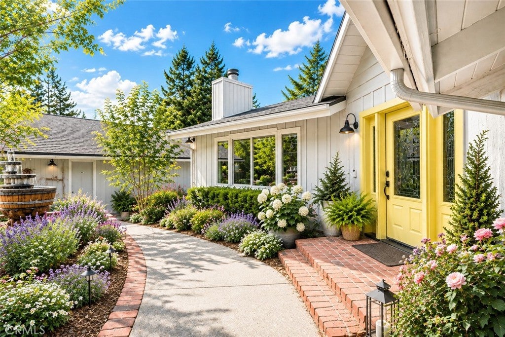 30396 Live Oak Drive