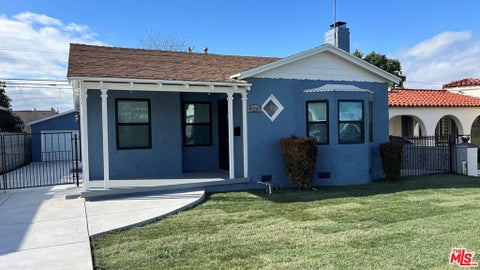 Photo of 9237 S Hobart Boulevard, Los Angeles, CA 90047 (MLS # 26996797)