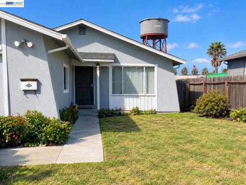 Photo of 3911 Ohio Ave AVE, Richmond, CA 94804 (MLS # 41148681)