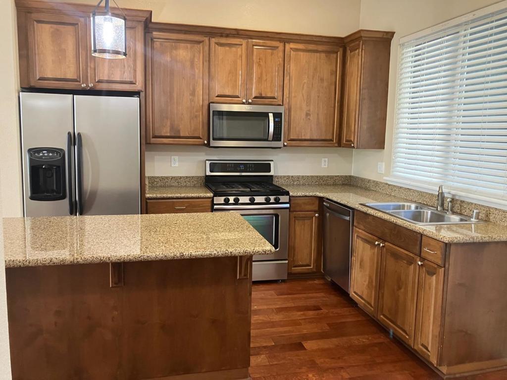 5132 El Camino Avenue 202