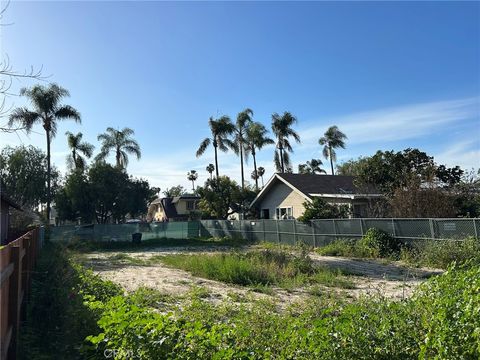 Photo of 618 N Zeyn St, Anaheim, CA 92805 (MLS # PW26043035)