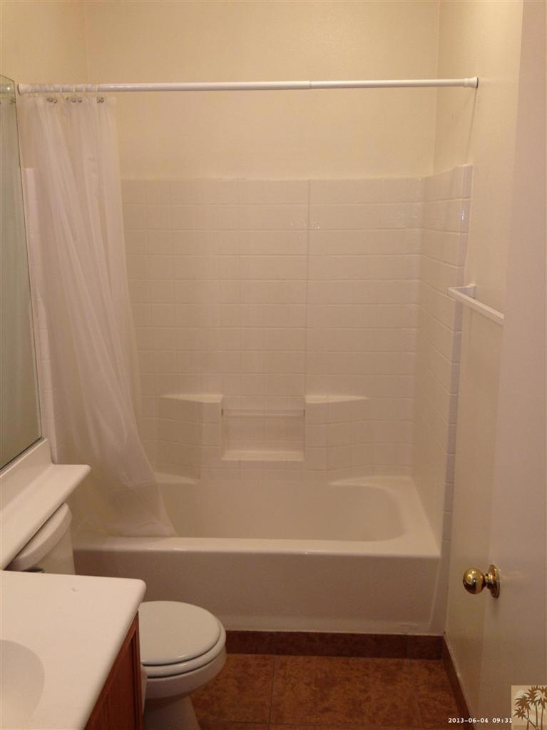 Flora Vista - Residential Lease