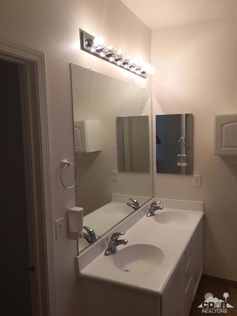 Flora Vista - Residential Lease