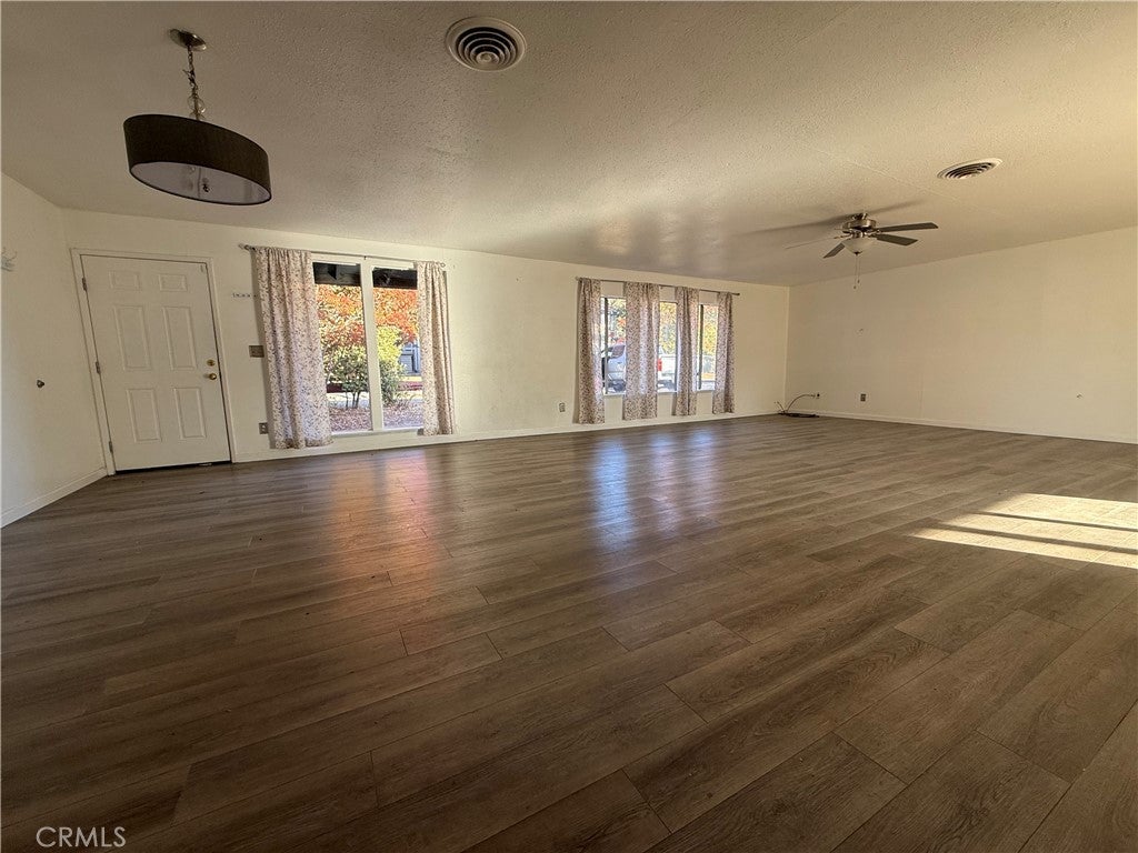 6135 Ridgeview Drive
