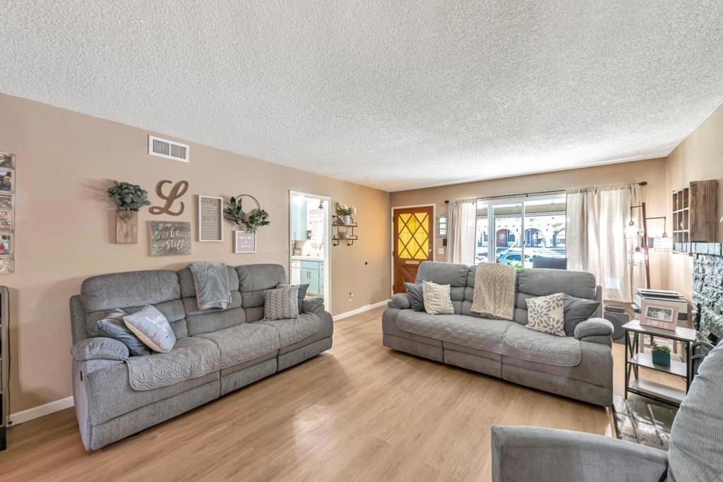 185 Hollis Avenue