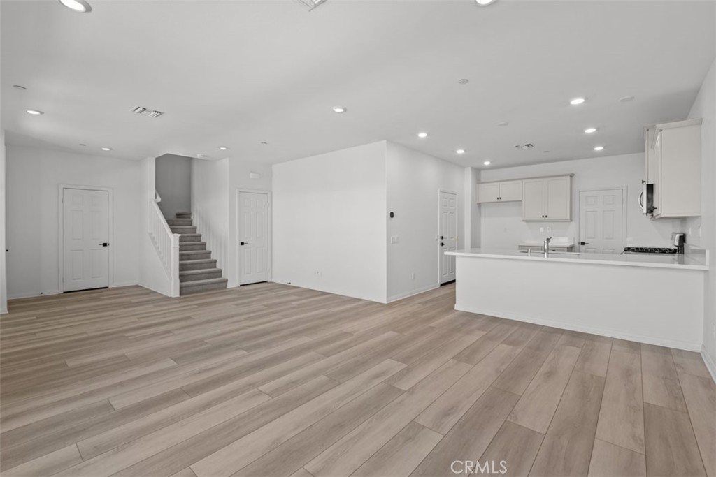 4283 S Hermosa Paseo