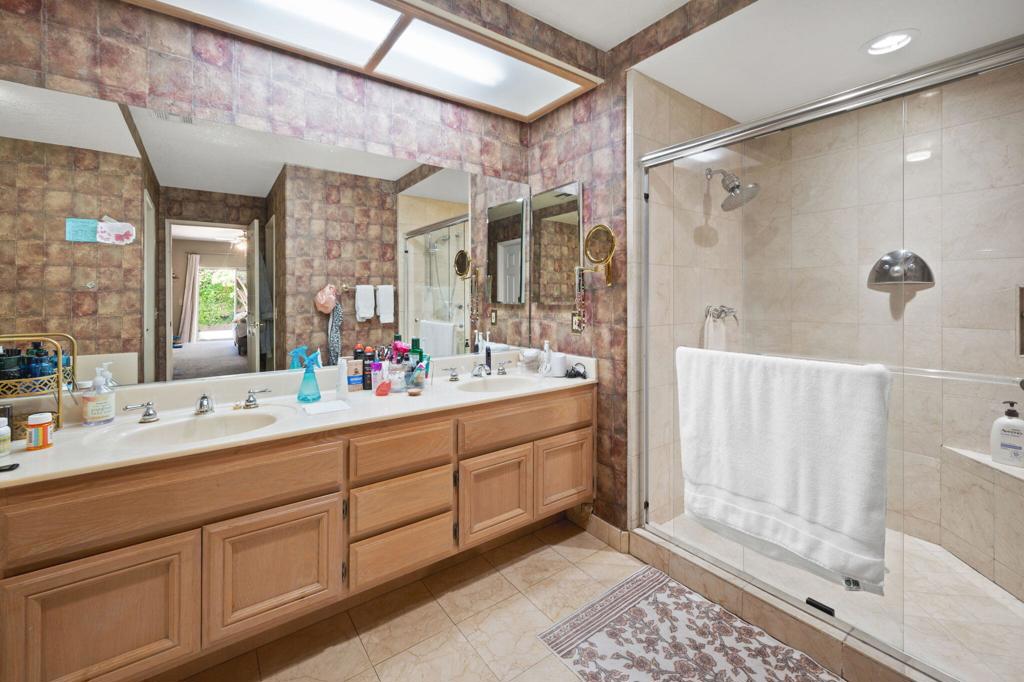 Laguna De La Paz - Residential Lease