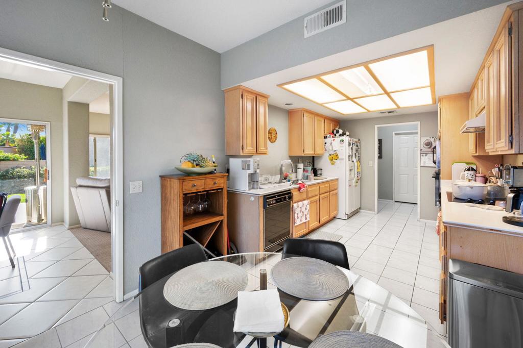 Laguna De La Paz - Residential Lease