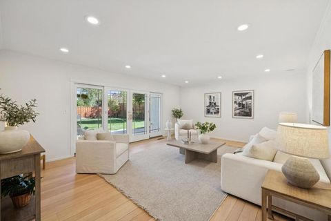 Photo of 822 Amber Lane, Los Altos, CA 94024 (MLS # ML82039360)