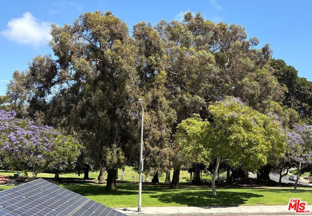 1317 S Dodson Avenue