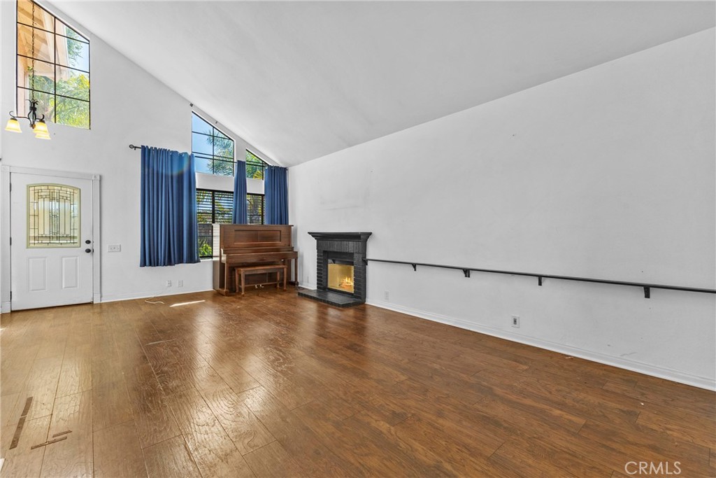 1034 Bridle Path