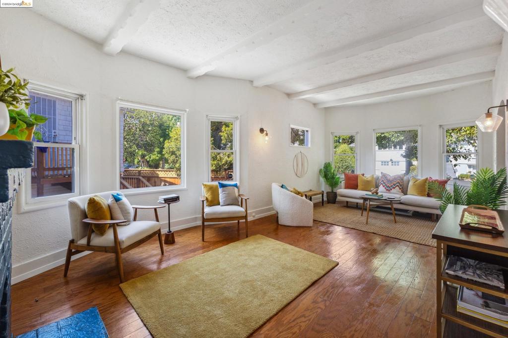 DIMOND DISTRICT - Residential