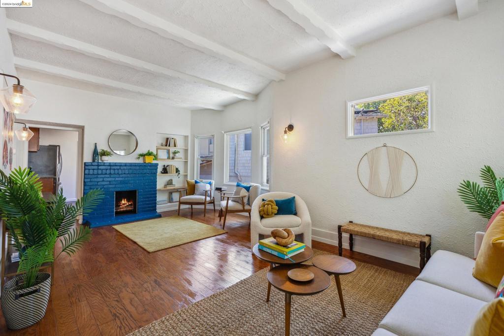 DIMOND DISTRICT - Residential