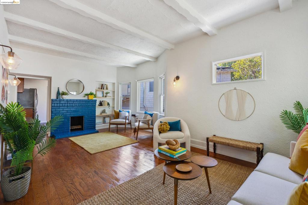 DIMOND DISTRICT - Residential