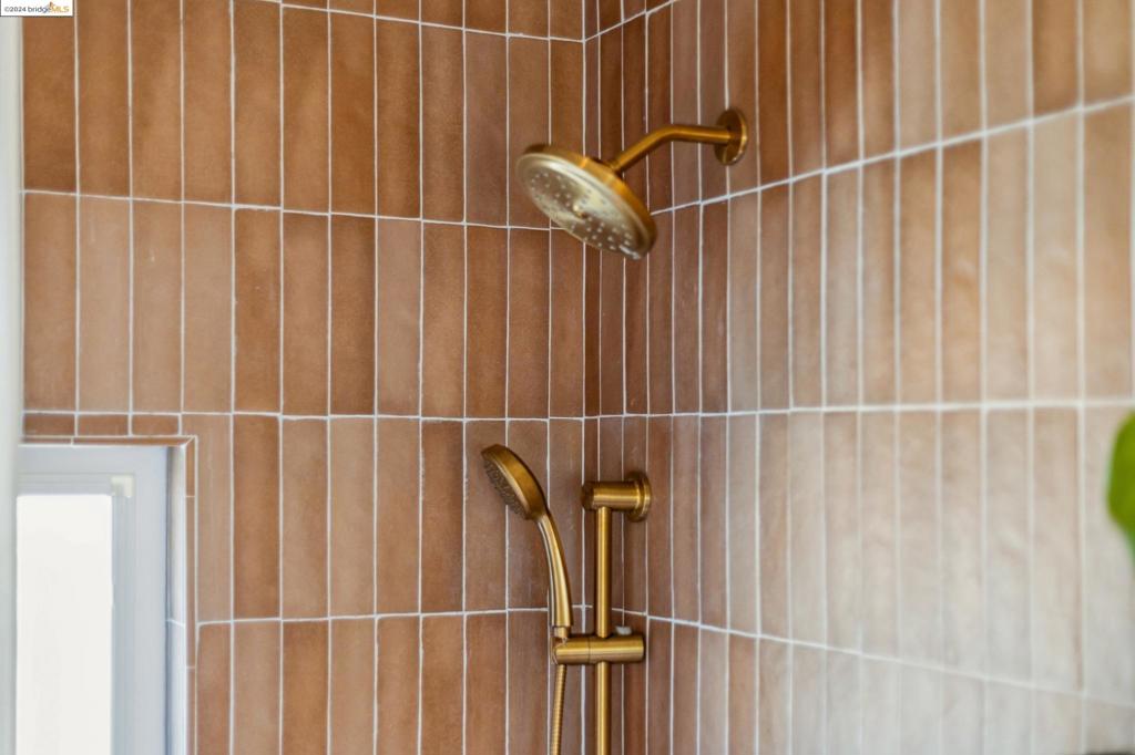 DIMOND DISTRICT - Residential