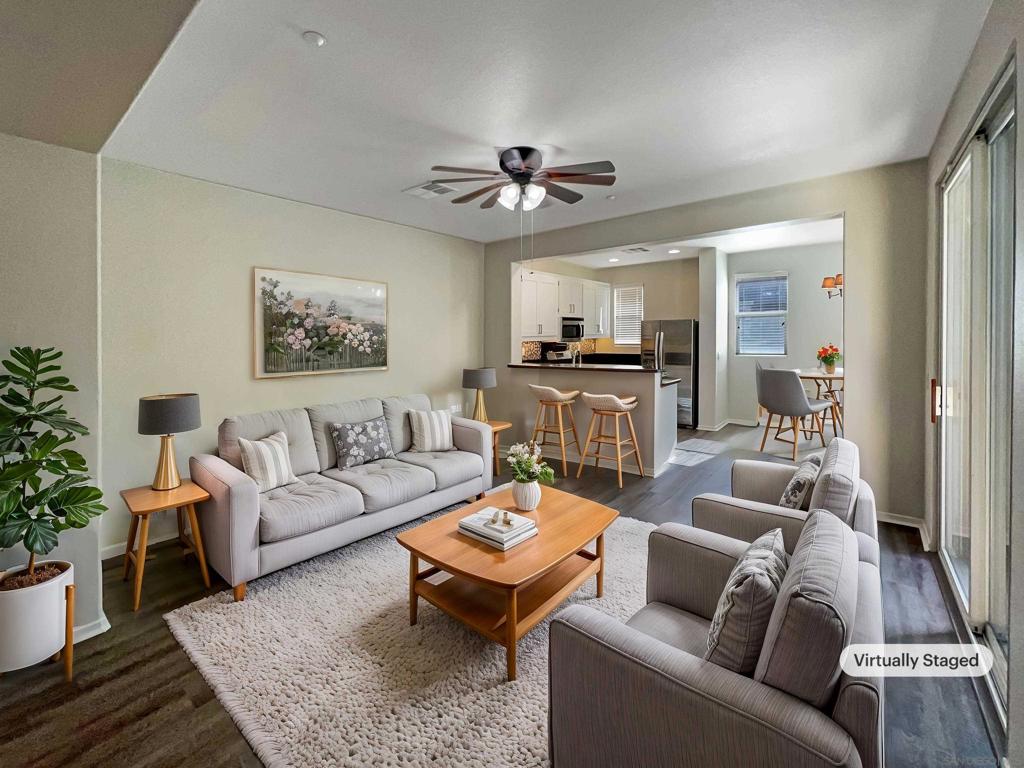 1373 Cattail Ct