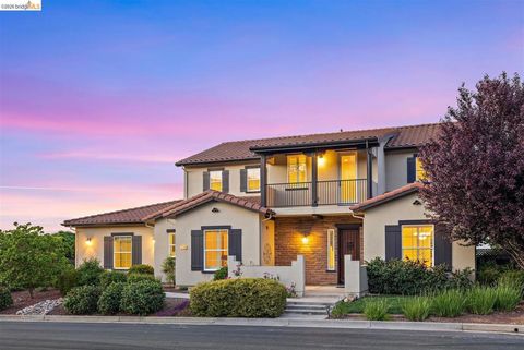 Photo of 7160 Pitlochry Dr Dr, Gilroy, CA 95020 (MLS # 41130315)