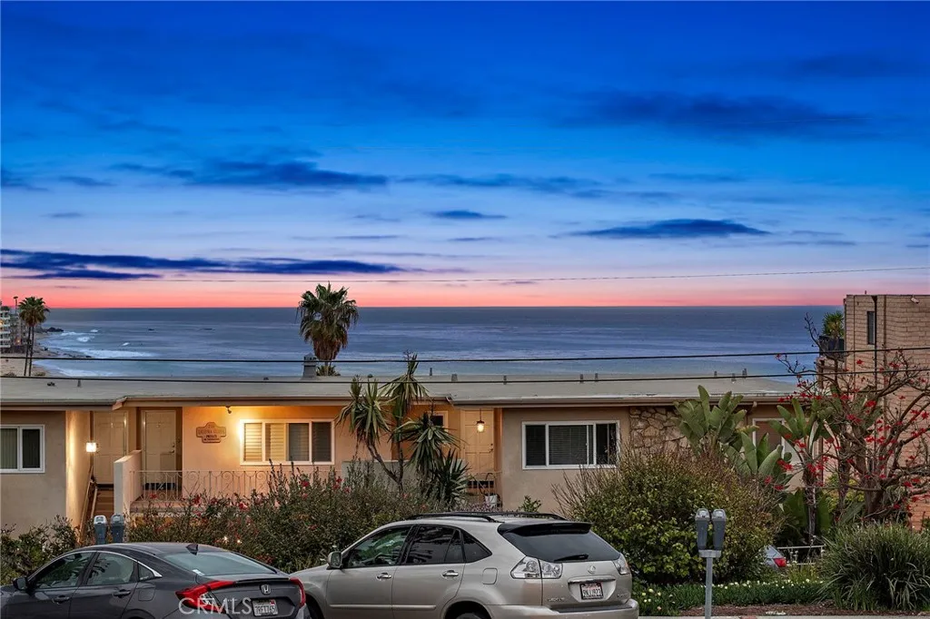 Laguna Beach, California 92651, United States, 2 Bedrooms Bedrooms, ,2 BathroomsBathrooms,Residential,Active,232697