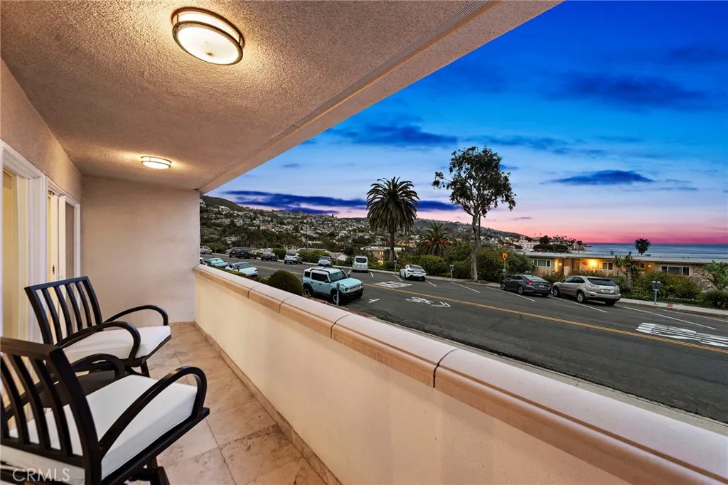 Laguna Beach, California 92651, United States, 2 Bedrooms Bedrooms, ,2 BathroomsBathrooms,Residential,Active,232697