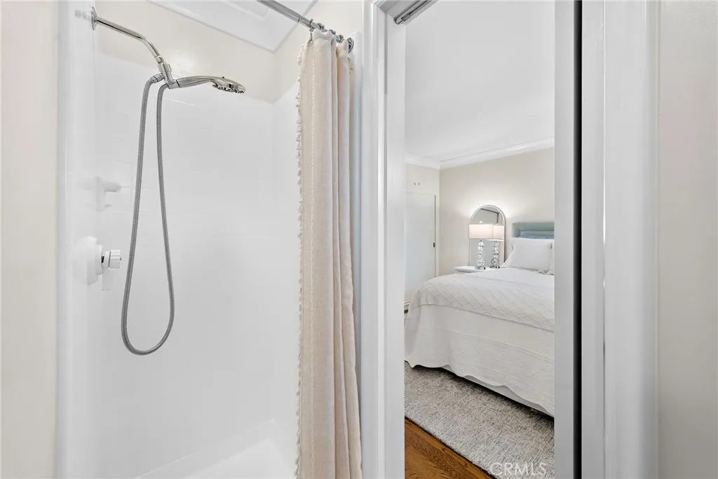 Laguna Beach, California 92651, United States, 2 Bedrooms Bedrooms, ,2 BathroomsBathrooms,Residential,Active,232697