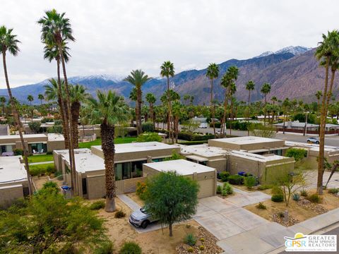 Photo of 1747 E El Alameda, Palm Springs, CA 92262 (MLS # 26637335PS)