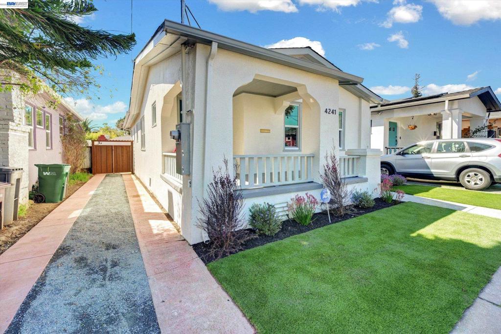 4241 Suter St St, Oakland CA 94619