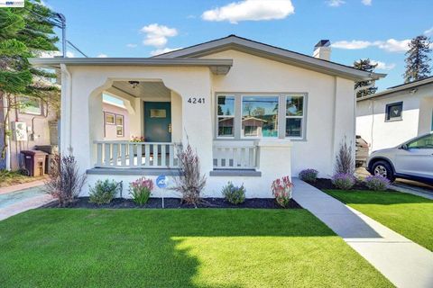 Photo of 4241 Suter St St, Oakland, CA 94619 (MLS # 41131025)