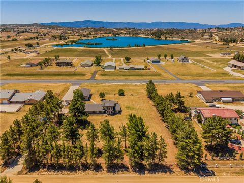 Photo of 49585 Flightline Way, Aguanga, CA 92536 (MLS # SW26117371)