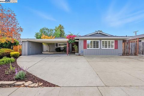 Photo of 974 Pocatello Ave Ave, Sunnyvale, CA 94087 (MLS # 41114853)