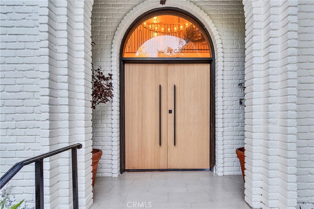4437 Balboa