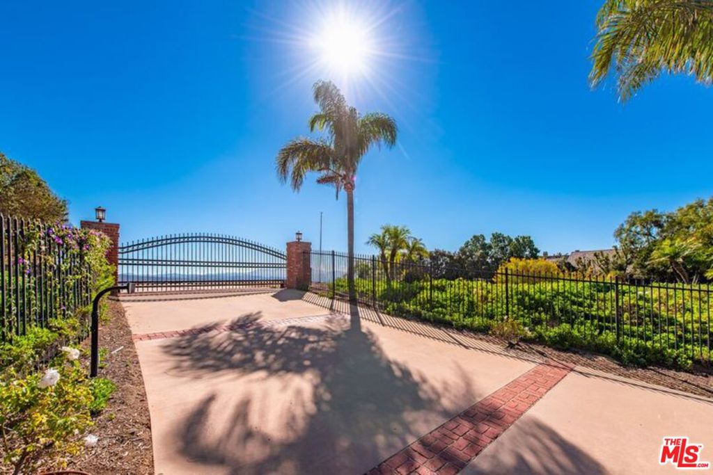 6312 Ridgecrest Lane