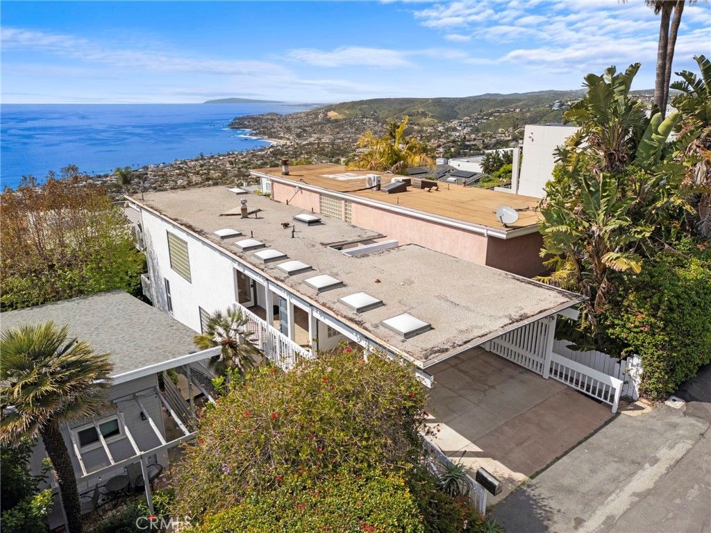 Photo of 1091 La Mirada St, Laguna Beach, CA 92651 (MLS # LG26056938)