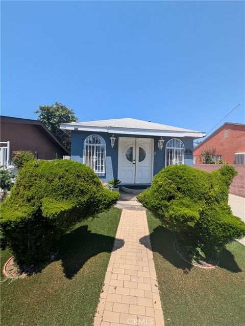 Photo of 115 E 69th Street, Long Beach, CA 90805 (MLS # DW25180899) Photo of 115 E 69th Street, Long Beach, CA 90805 (MLS # DW25180899)