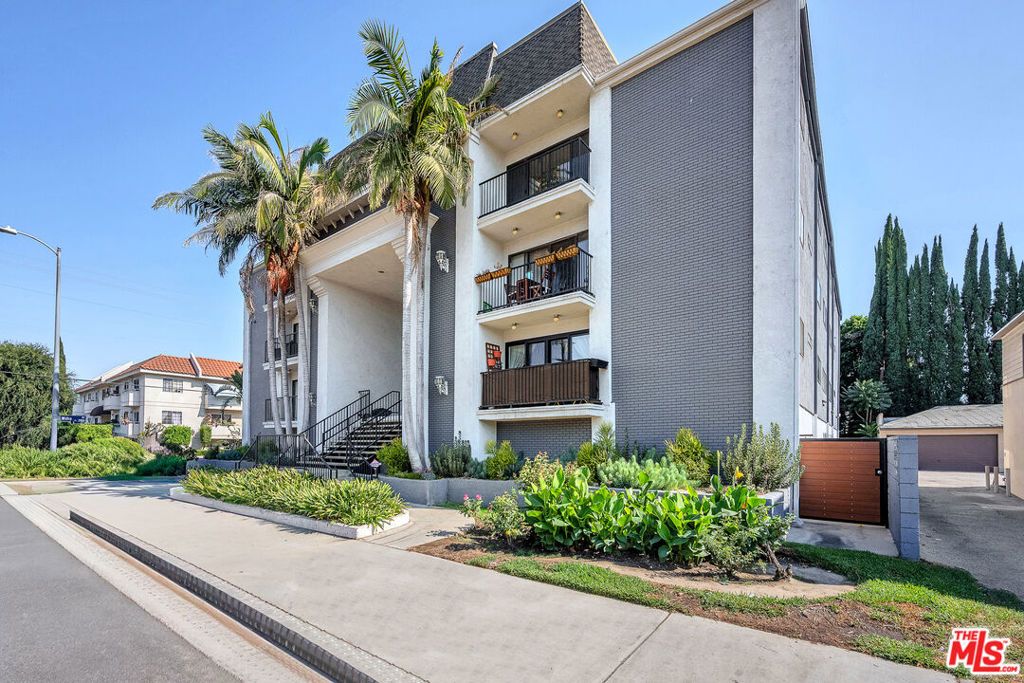 Photo of 14804 Magnolia Boulevard #12, Sherman Oaks, CA 91403 (MLS # 25616853)