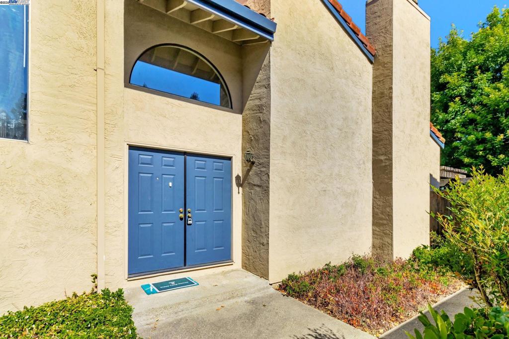 VALLEY PLAZA II - Residential