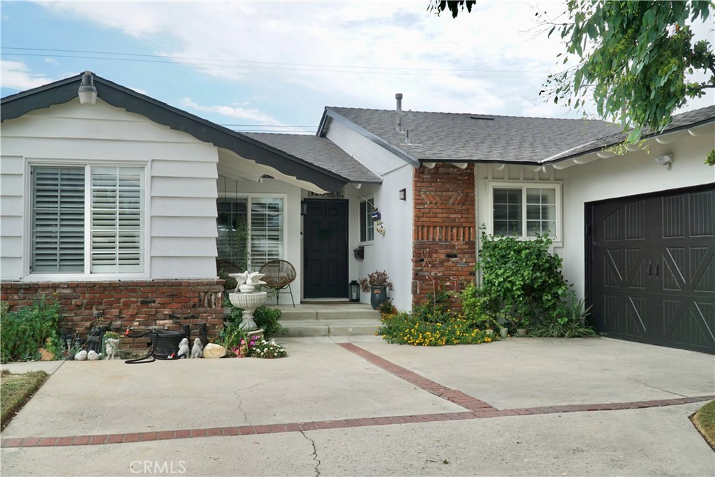 1359 W Deodar Street