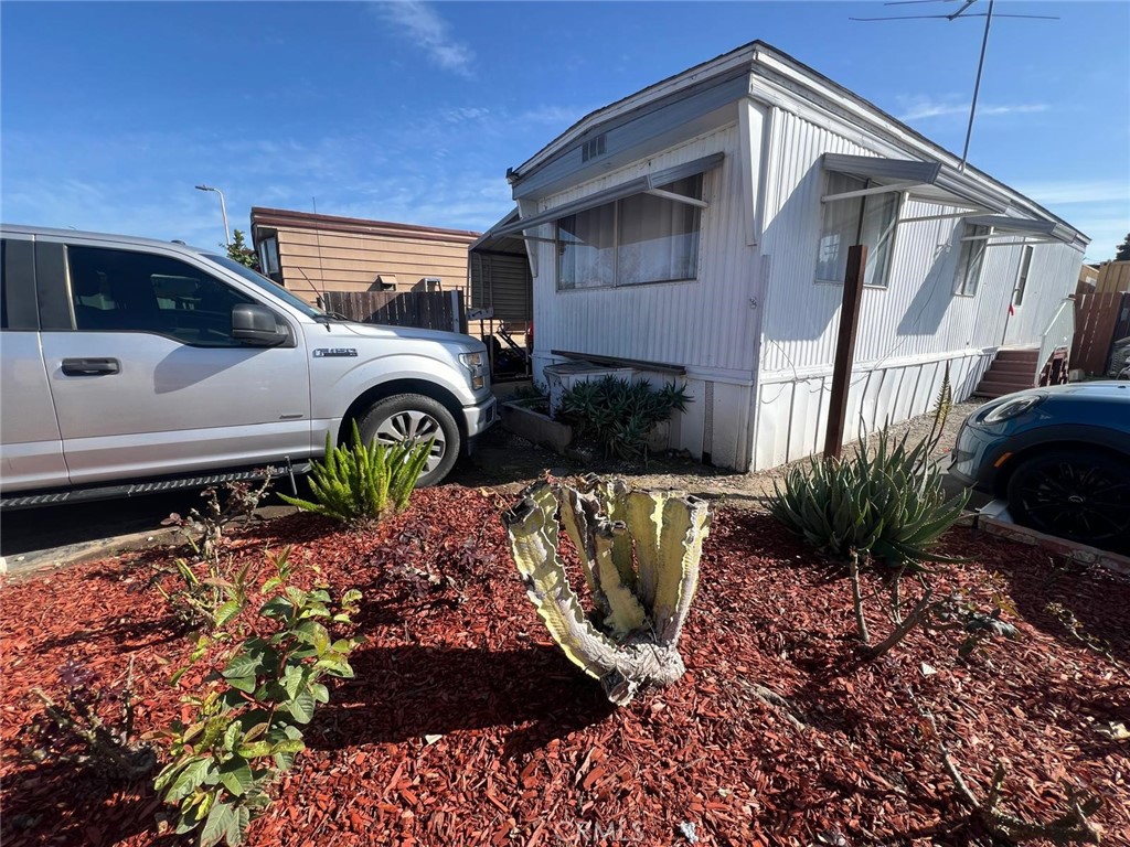 2191 Harbor Boulevard 75