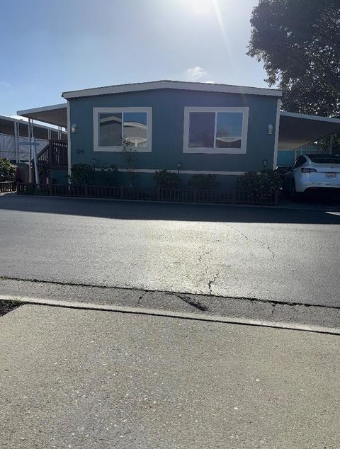 Photo of 2151 Oakland Rd, San Jose, CA 95131 (MLS # ML82038479)