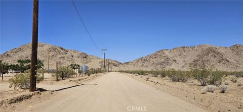 Photo of 800 Brucite St. Avenue, Lucerne Valley, CA 92356 (MLS # HD25278688)