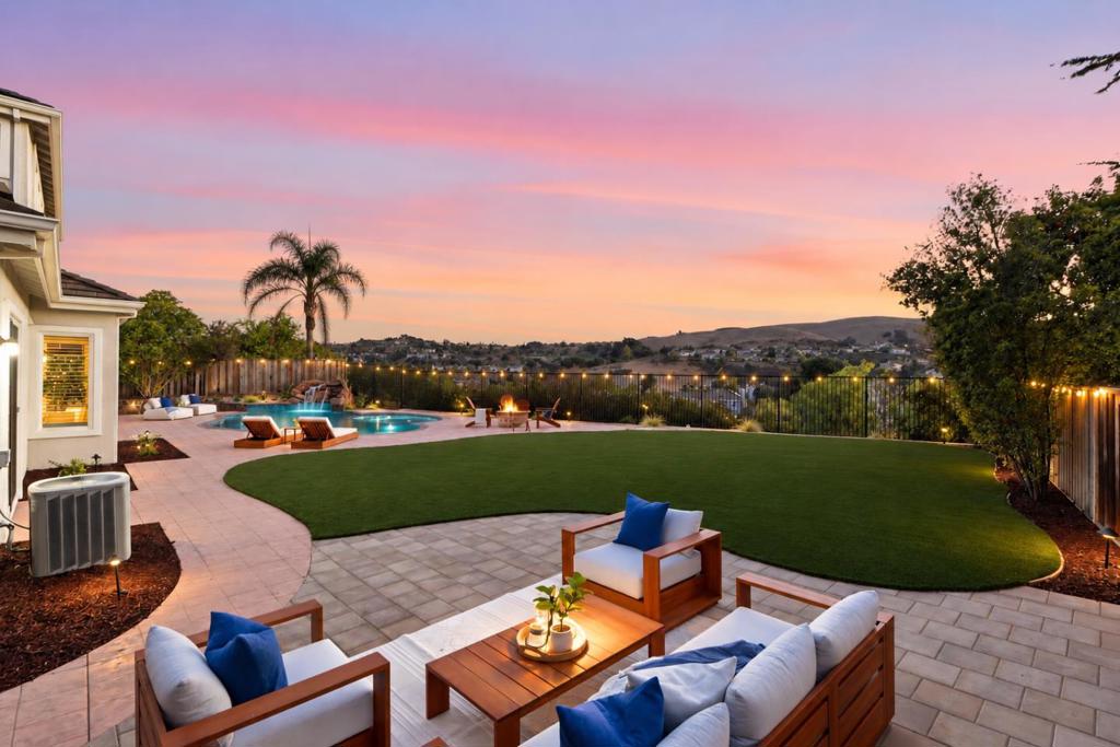 5337 Canyon Hills Lane