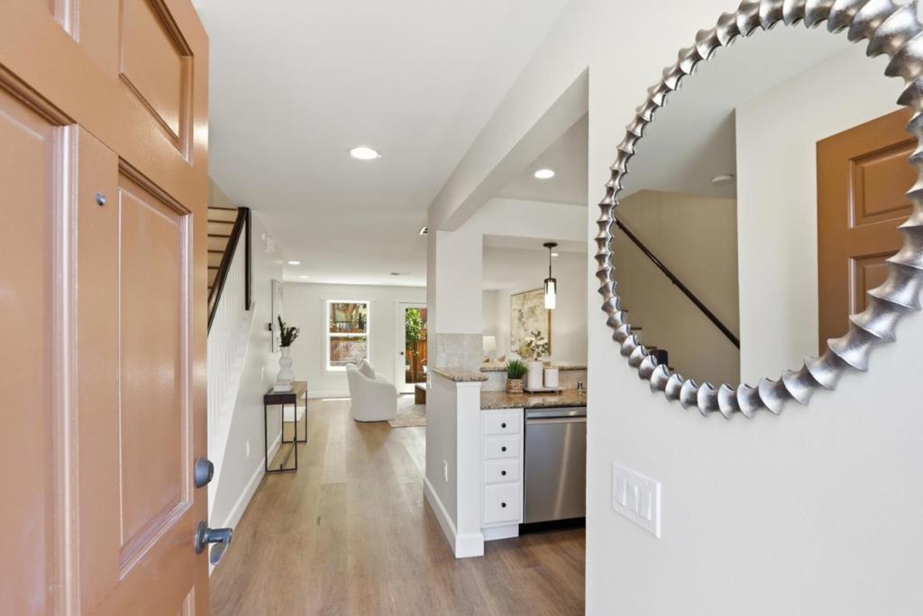 857 Carlisle Way 118, Sunnyvale CA 94087