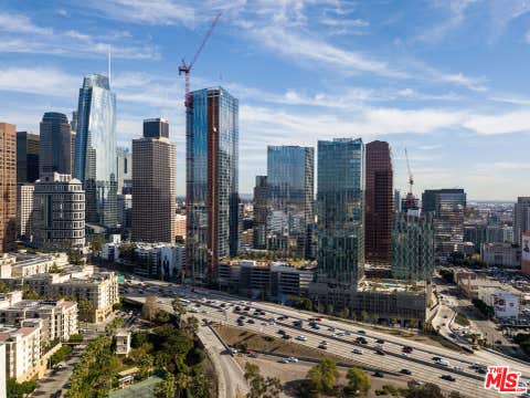 Photo of 889 Francisco Street #1511, Los Angeles, CA 90017 (MLS # 26847445)