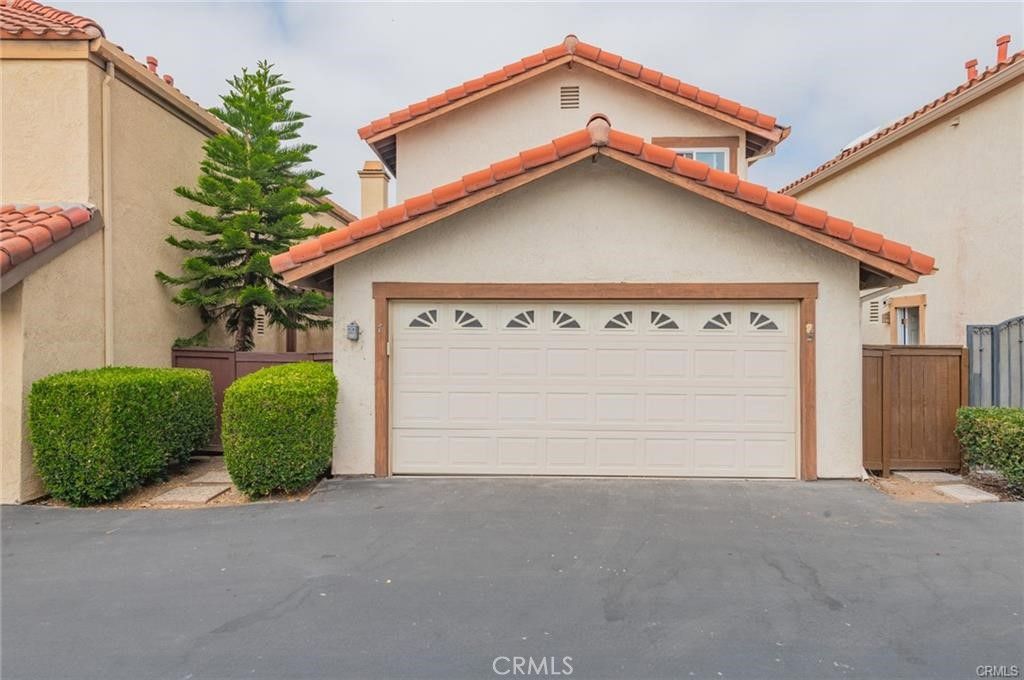 Photo of 7 Tivoli, Irvine, CA 92620 (MLS # TR26079893)