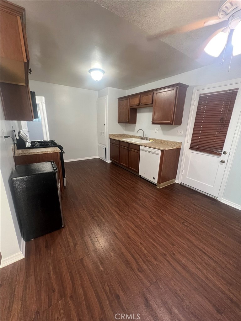 *Photos may be of a similar floorplan unit and not the exact unit available*